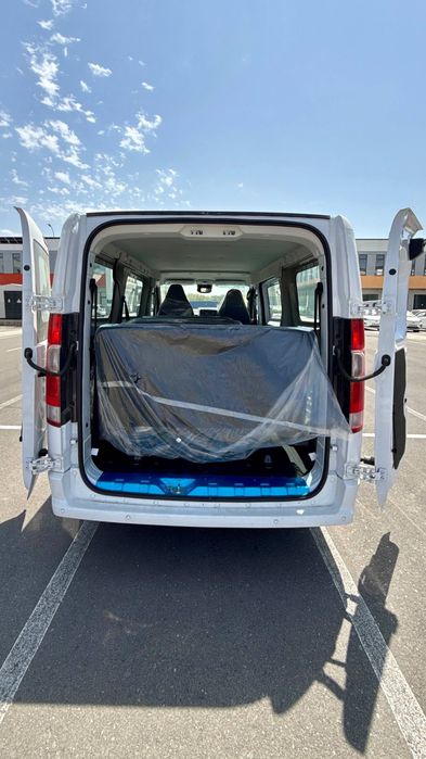 Geely Farizon V7E 2026:Yangi elektr mini avtobus! 370 km masofa!