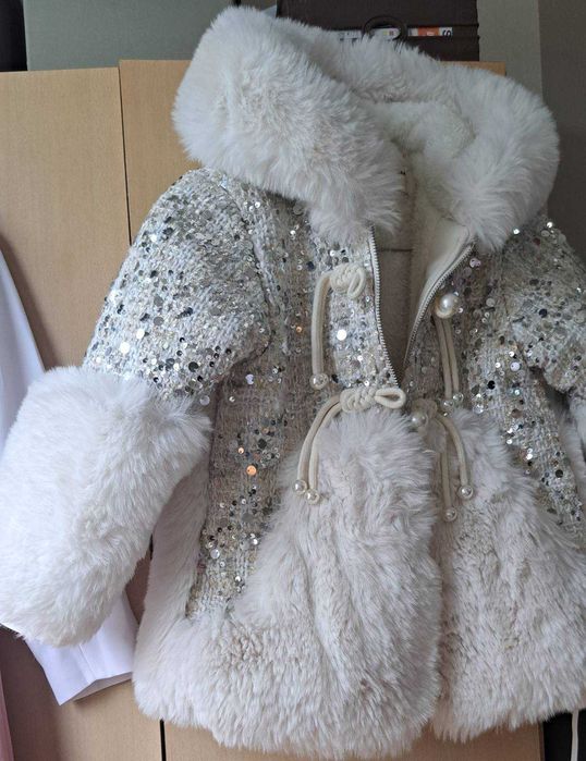 Детско пухкаво палто 8 г