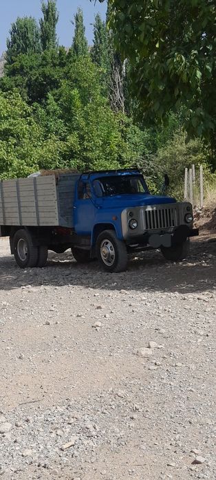 Газ 53 сотилади ишлаб турган мошина