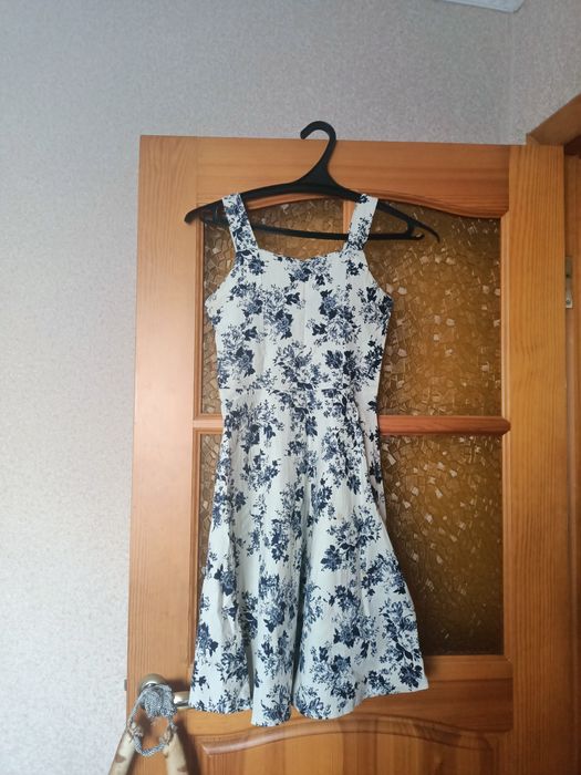 Продам разные платья