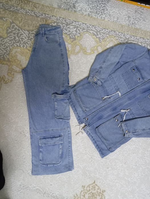 Джинсовая куртка утеплённая и джинсовые брюки