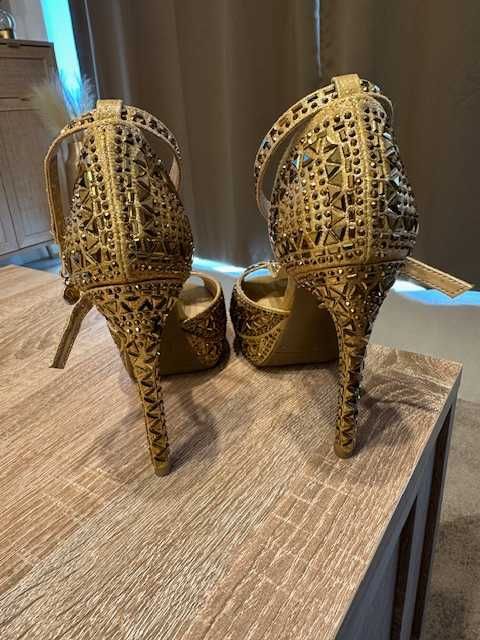 Sandale aurii Nine West