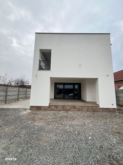 Casa Noua Semifinisata in Someseni, 700mp teren