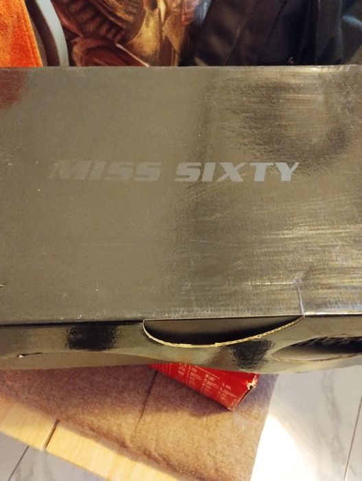 Страхотни маркови сандали Miss sixty