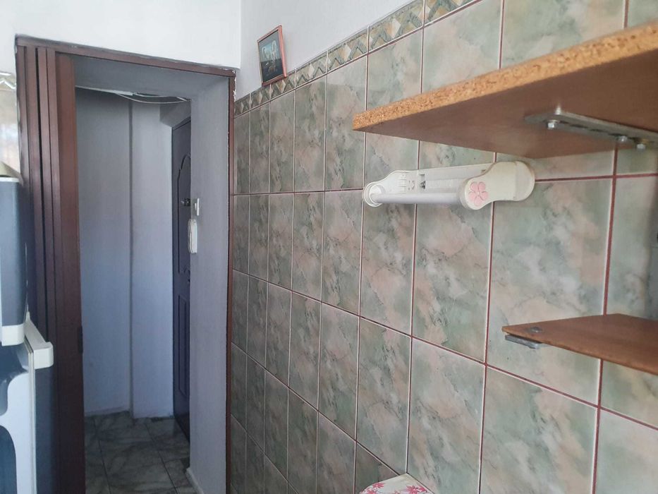 Vând apartament 2 camere, zona J-uri Craiovei