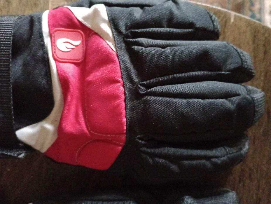 Продавам Young Tec - Водоустойчиви и дишащи (Thinsulate 70g)