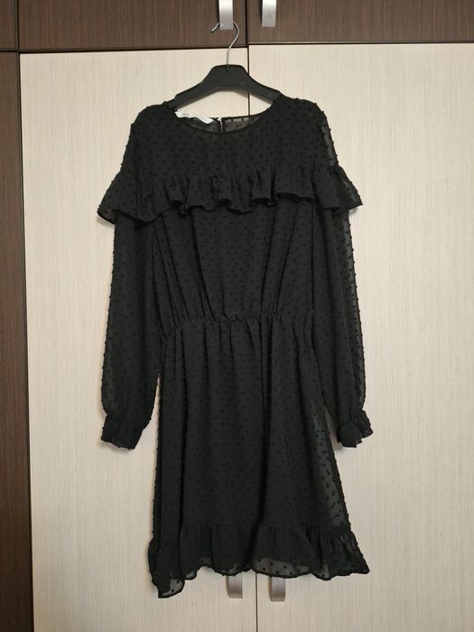 Rochie neagră Zara