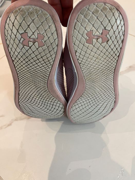 Under Armour маратонки