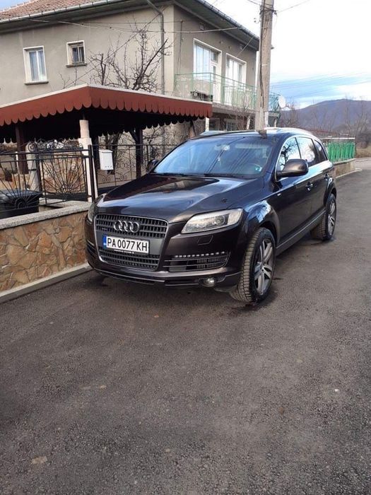 Продавам Ауди q7