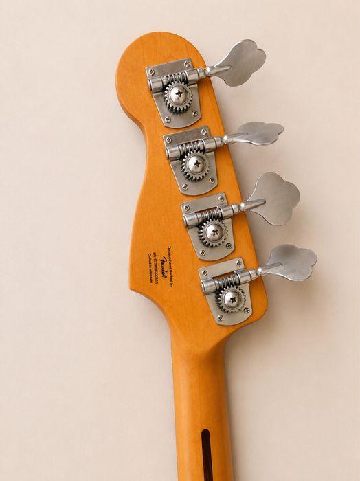 Squier 40th anniversary precision bass бас гитара