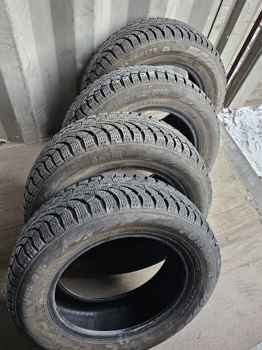 продам зимние баллоны б/у 4 + запаска