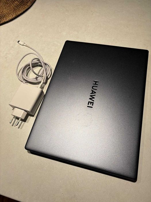Laptop ultraportabil Huawei MateBook 14