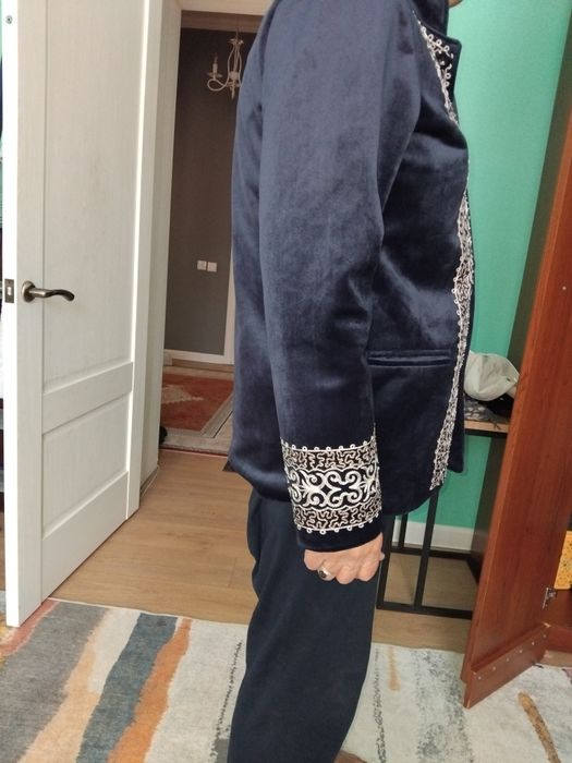 Продаю новый шапан