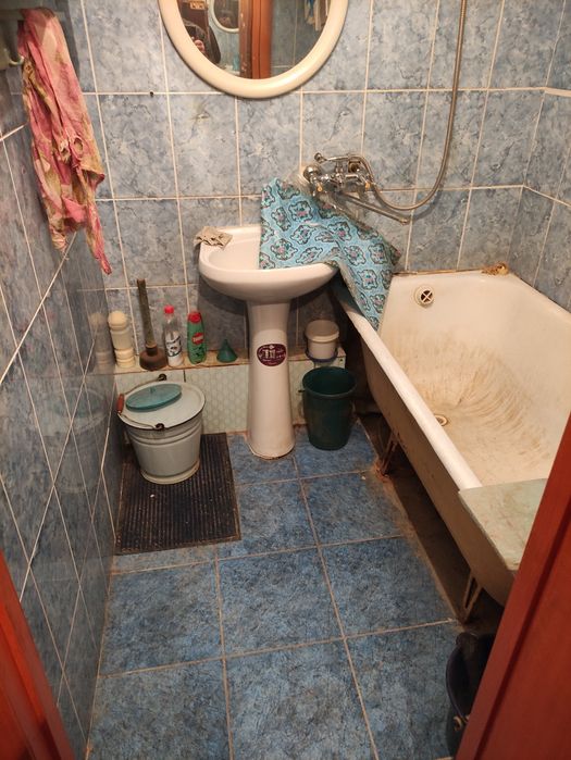 Продаю квартиру .