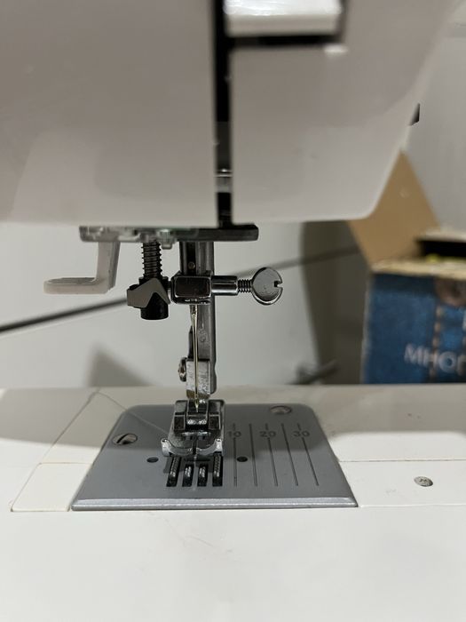 Продам швеиную машинку в отличном состояние