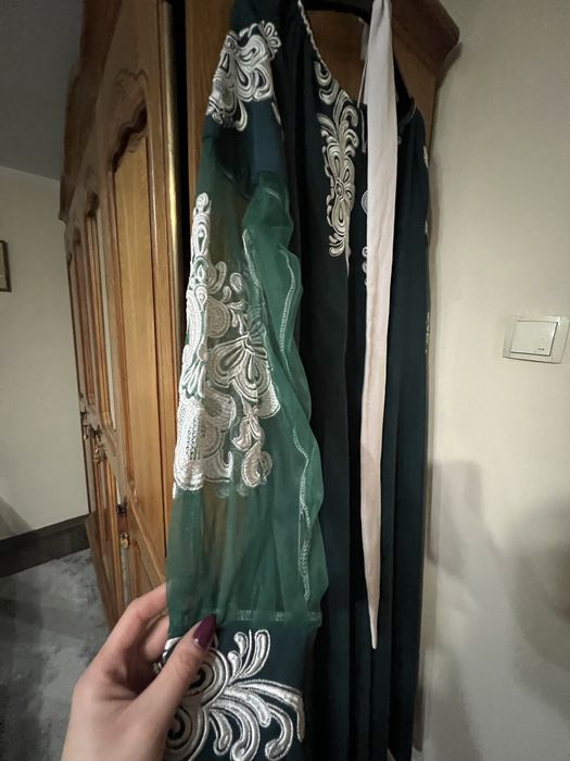 Rochie de ocazie verde cu motive traditionale