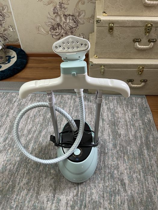 Продам паровой утюг в хорошем состоянии