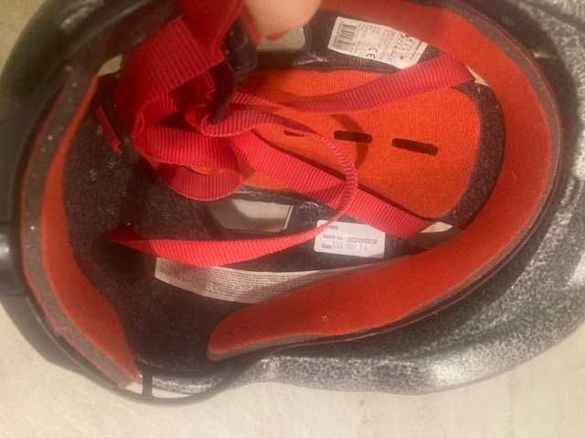 Детска каска за колело / колоездене / велосипед