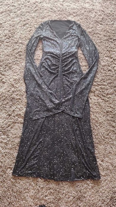 Rochie neagra lunga foarte eleganta S noua maneci evazate