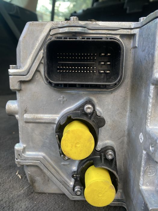 заряден инвертор BMW X5 G05