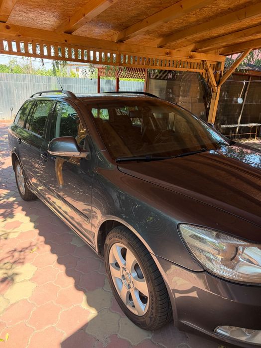 Masina Skoda Octavia 2012