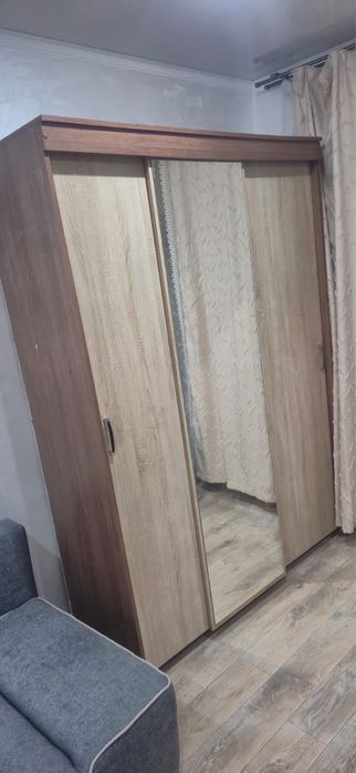 Продам шкаф комнатный