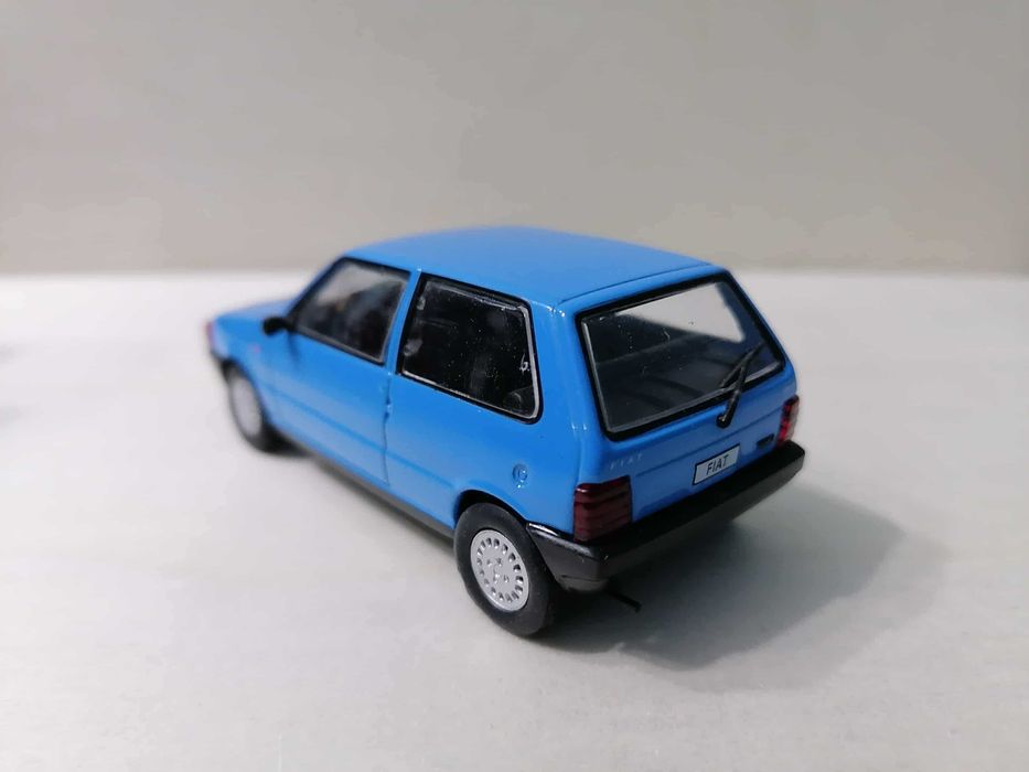 Фиат Уно в мащаб 1:43