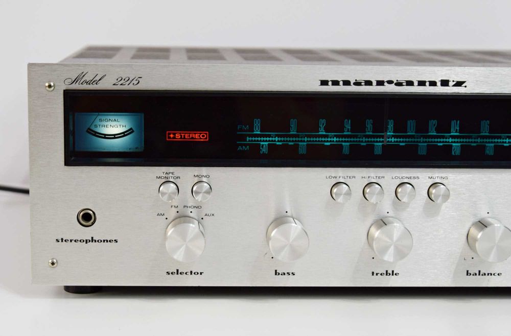 Amplificator Marantz 2215, amplituner