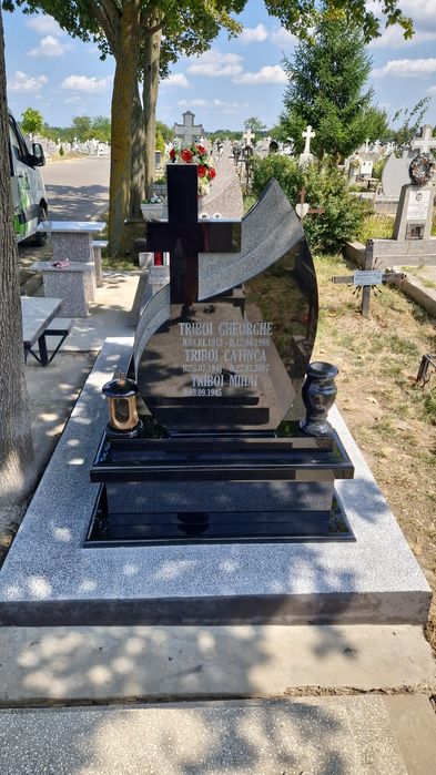 Executam lucrări monumente funerare