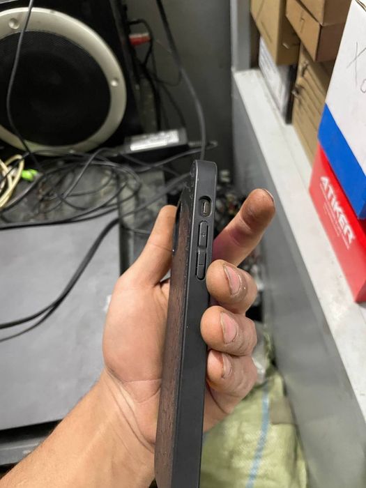 Iphone 12 pro sotiladi