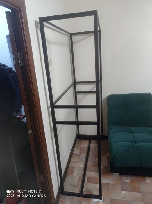 Стеллаж для одежды
