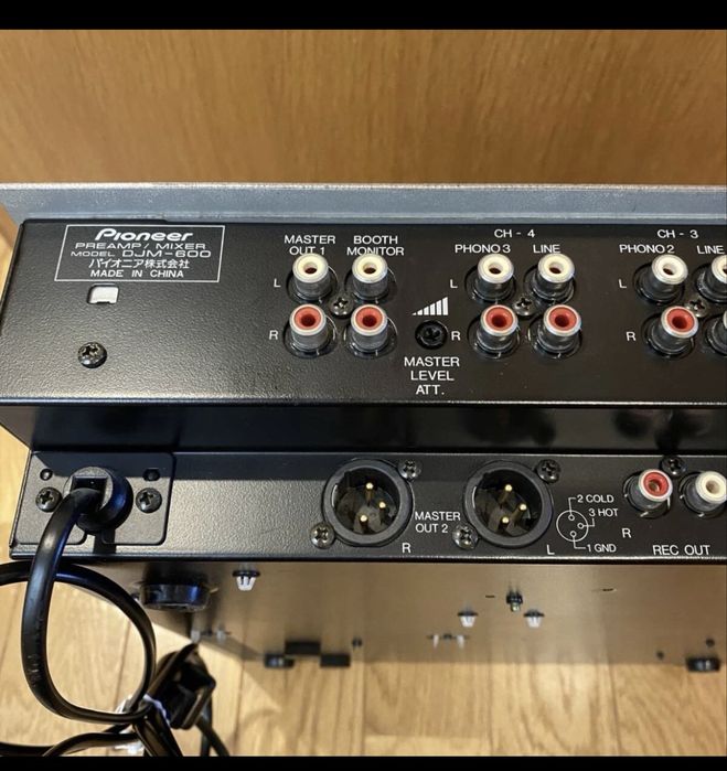 Pioneer DJM -600  4 canale