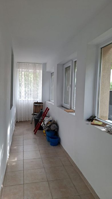 Vând casă la țară