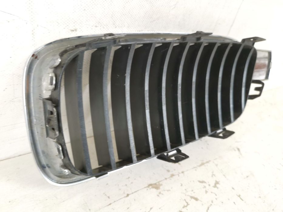 Grila Radiator Nara Dreapta BMW Seria 3 F30/F31/F34 [2011 - 2016] Orig
