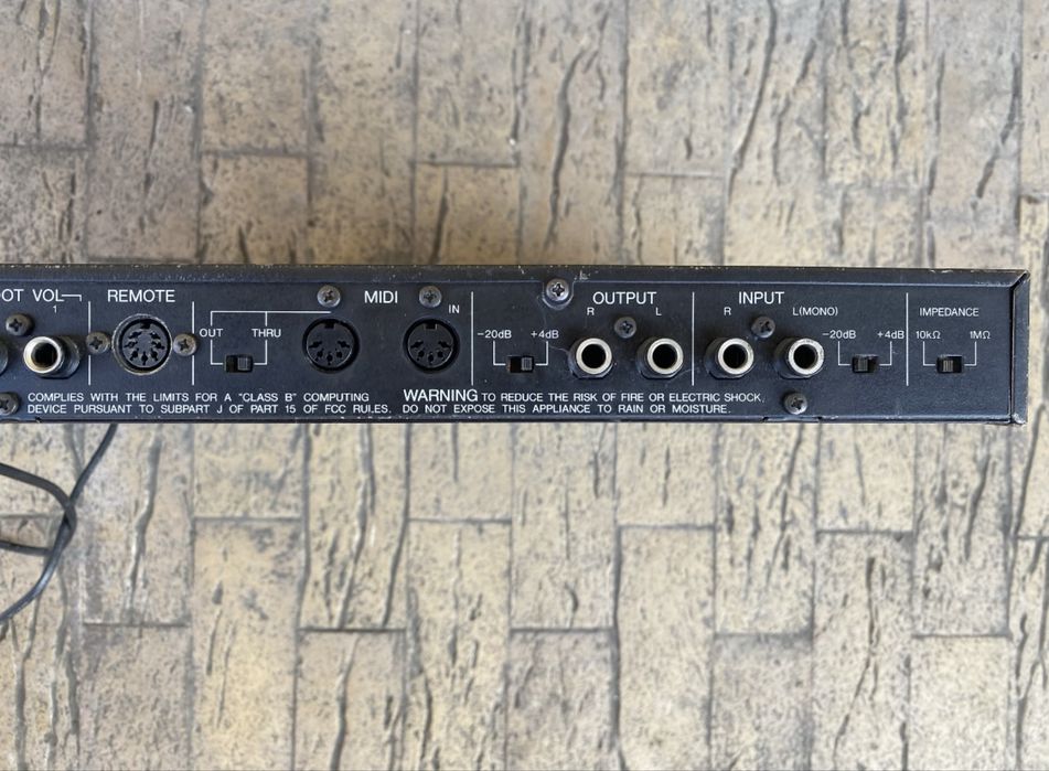 procesor Yamaha FX900 ( voce / instrumente muzicale )