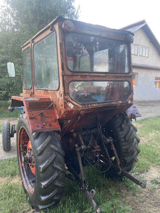 Tractor universal 650