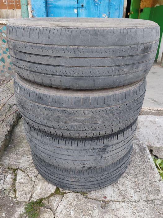 Продаю шины   цена:35,000 торг