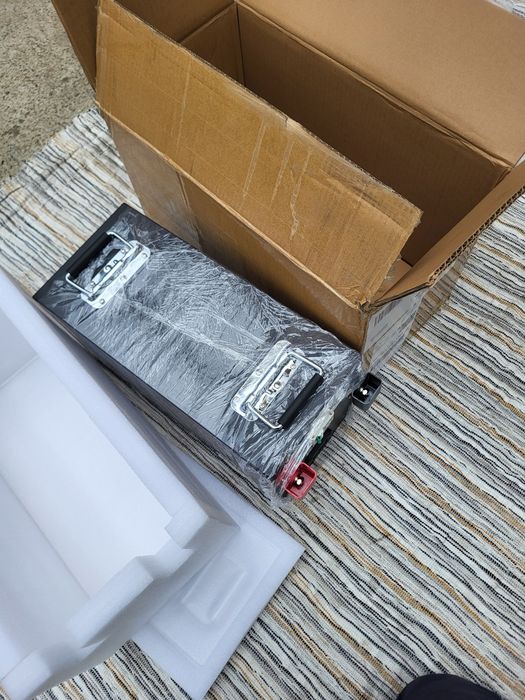 Vand acumulatori  12v 300A.  Lifepo4. Noi. Am șialtemodele. .
