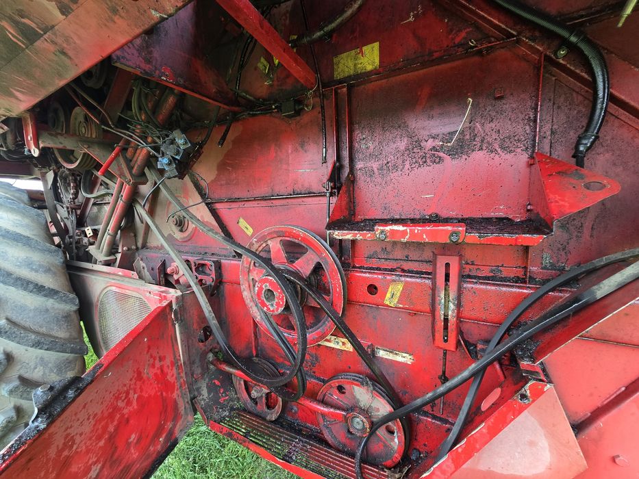 Dezmembrez combina laverda 2760