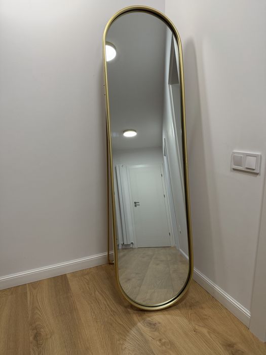 Oglinda decorativa cu suport