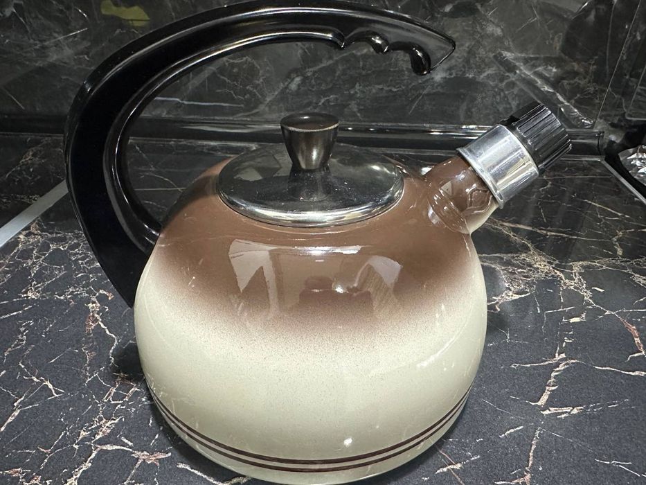 Срочно чойник сотилади австрийский