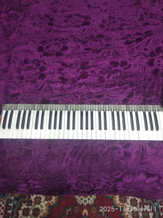 Продаются пиониные клавиши