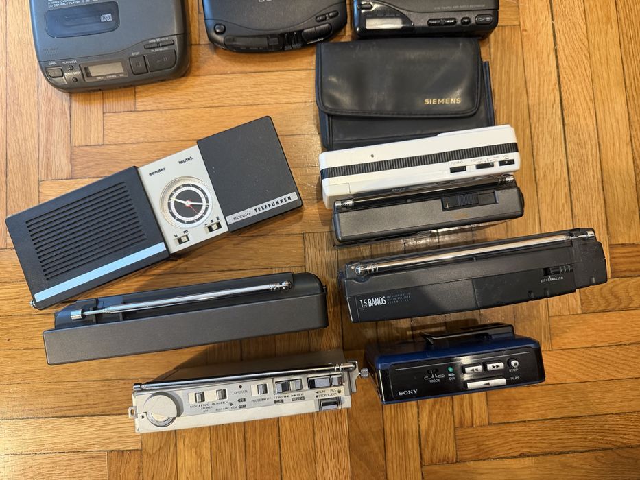 Radio uri de colectie Grundig Siemens Discman walkman radioamatori