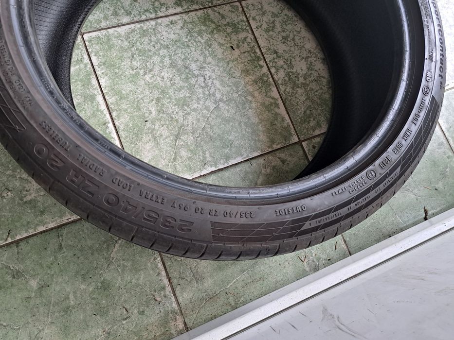 2 anvelope 235/40 R20 Continental