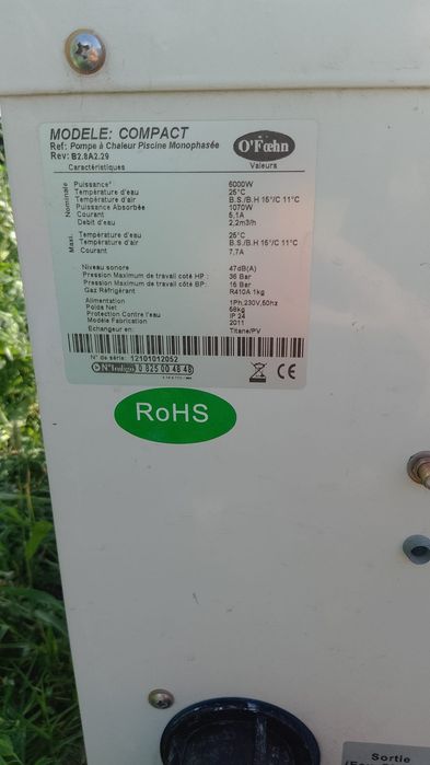 Vând pompa de căldură piscina 6 kw