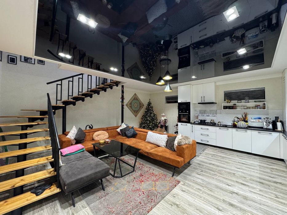 Продается Дюплекс. 97м2. Травматология.