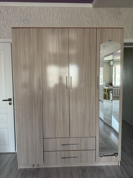 Шкаф для комнаты