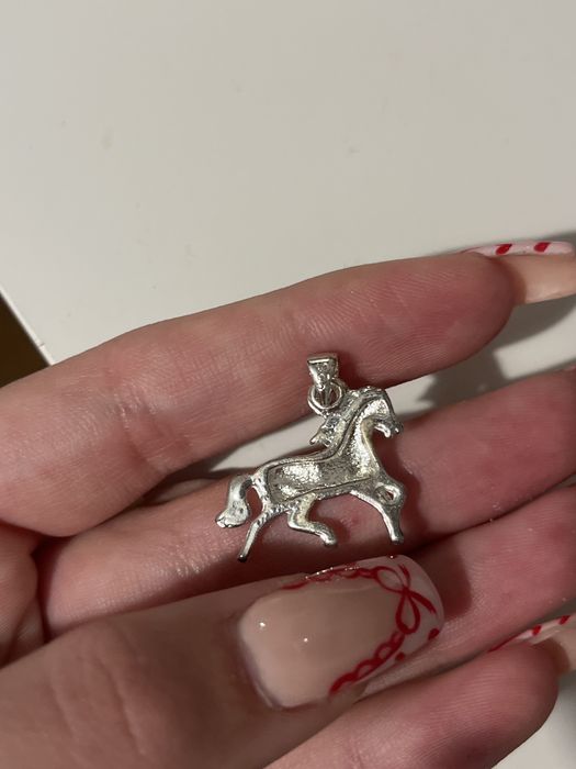 Коплект нови сребърни обици и талисман