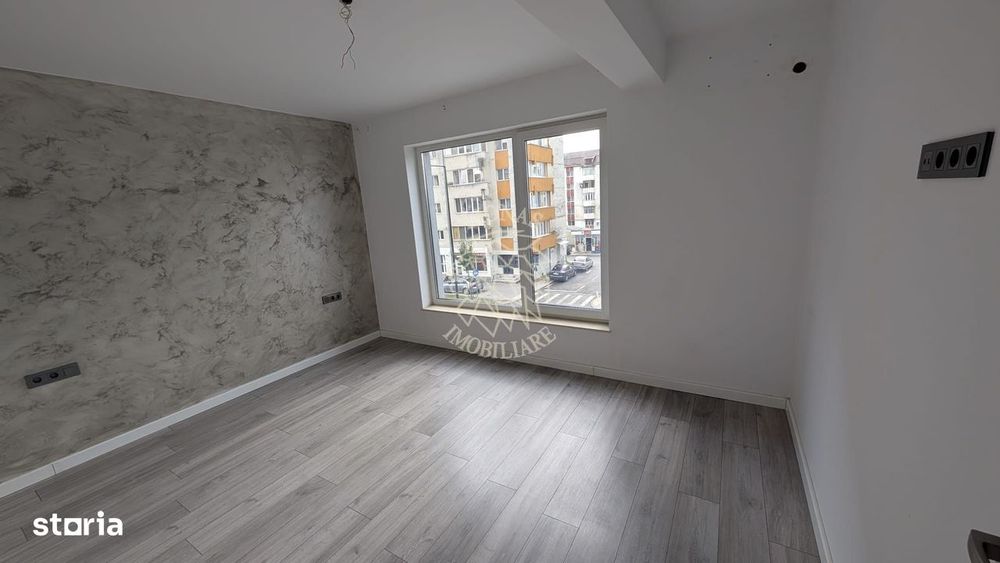 Spatiu comercial 2 camere 50 mp-balcon-parcare- Zona Han