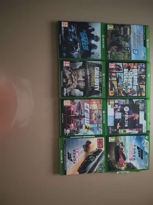 Xbox one cu 196 GB liberi